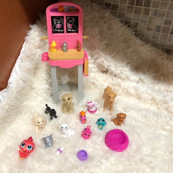 PRICE FIRM VETERINARY BARBIE - Picture 7 of 8